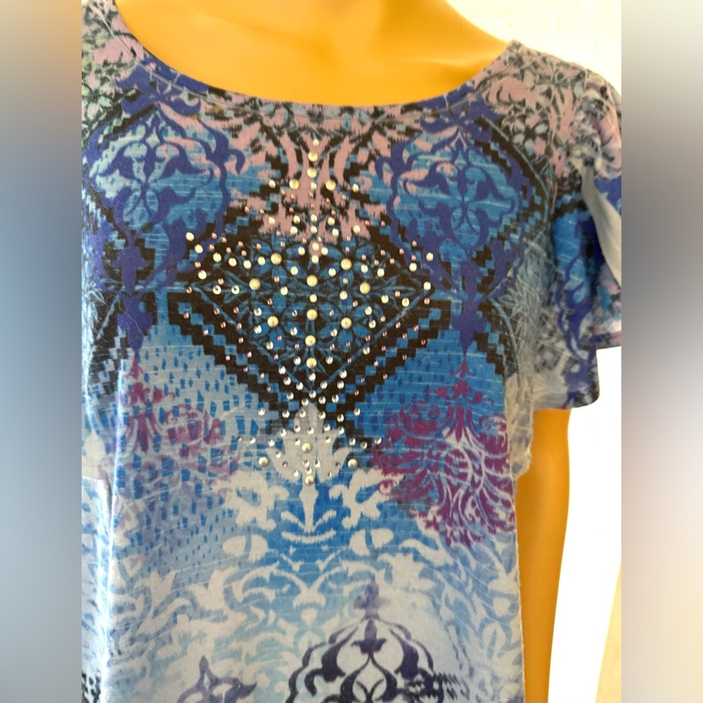 Gorgeous, lightweight purples, pinks & blues, bedazzled blouse. Sz L